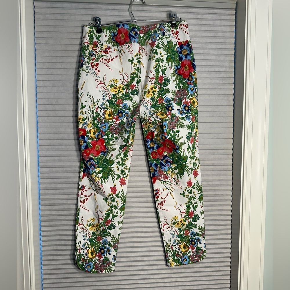 Soft Surroundings floral print cropped trousers - Picture 2 of 4